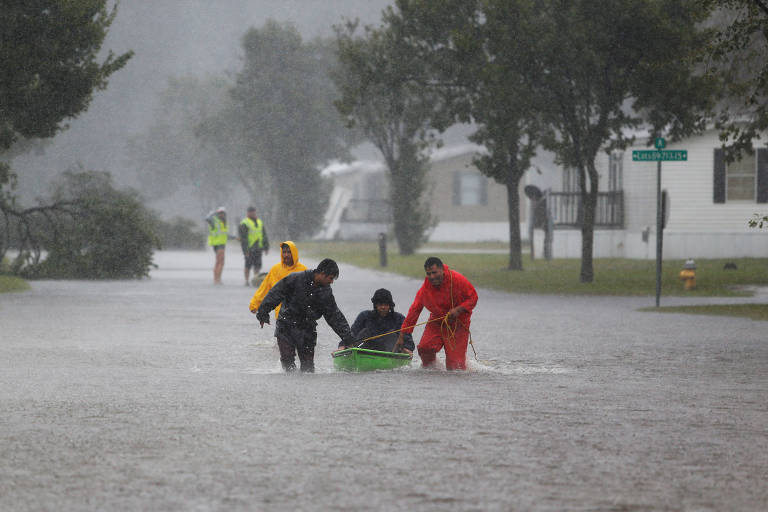 Furacão Florence deixa 11 mortos e causa enchentes nos Estados Unidos