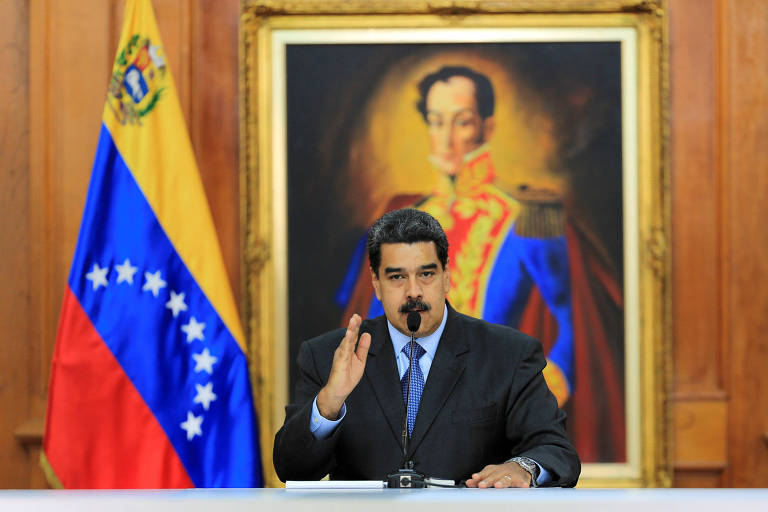 O ditador venezuelano Nicolás Maduro discursa no Palácio Miraflores em Caracas, em 7 de agosto de 2018 
