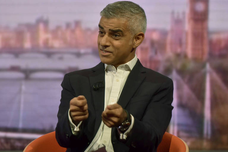 O prefeito de Londres, Sadiq Khan, que defende novo plebiscito sobre o 'brexit', concede entrevista em programa de TV 