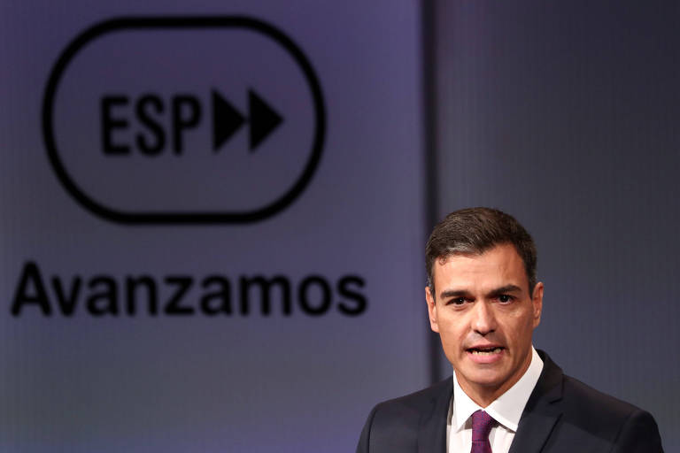 O promeiro-ministro espanhol Pedro Sánchez durante discurso nesta segunda (17) em Madri 