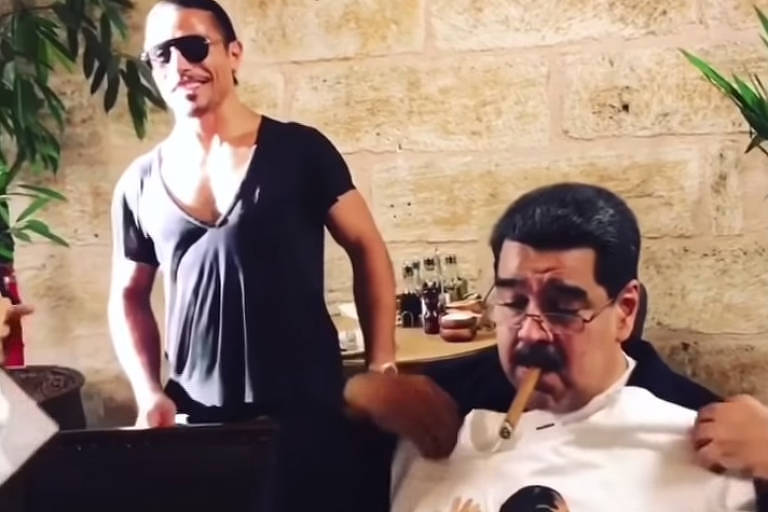 Nicolás Maduro, ditador da Venezuela, come no restaurante do chef Salt Bae em Istambul 
