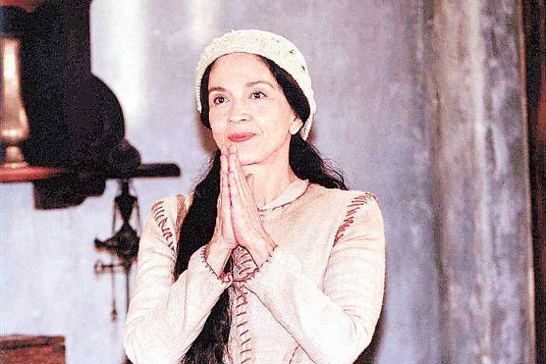 A atriz Yoná Magalhães como a personagem Úrsula da novela "A Padroeira" 
