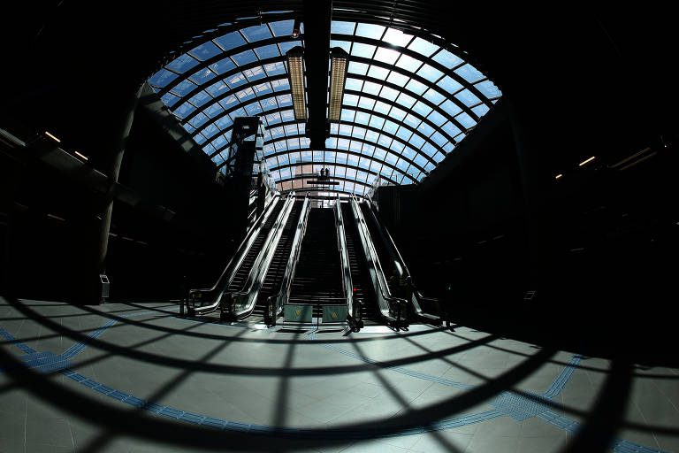 Vista da estação Brooklin, uma das mais novas da linha 5-lilás; governo espera inaugurar mais quatro estações até o fim do ano
