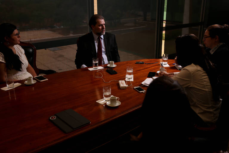 O presidente do STF, Dias Toffoli, em entrevista Ã  Folha no seu gabinete
