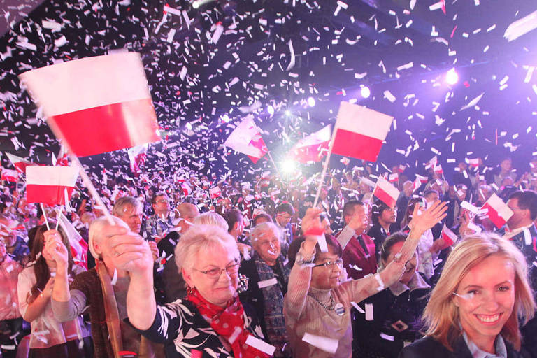 Apoiadores de partido conservador na Polônia