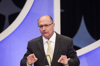 Debate FOLHA, UOL, SBT com Presidenciaveis nos estudios do SBT. Geraldo Alckmin - PSDB
