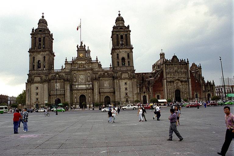 Fachada da Catedral Metropolitana, construída entre 1525 e 1813, na Cidade do México