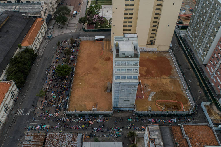Região da cracolândia no centro de SP; desde os anos 1990, diferentes programas tentaram resolver o problema