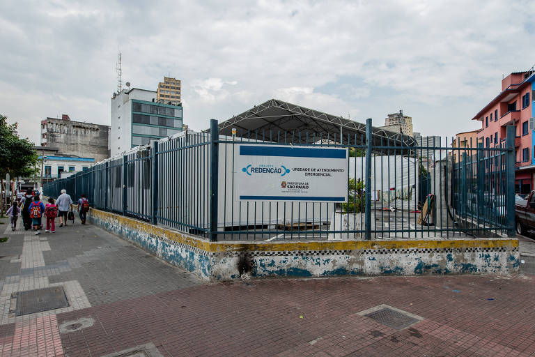 Programa da prefeitura de SP que oferece atendimento a usuários de droga na cracolândia