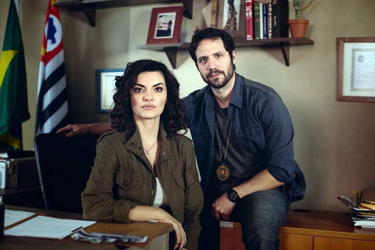 Carolina (Mayana Neiva) e Julio (Antonio Saboia) em cena de 'Rotas do Ódio'