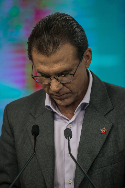 Candidato Luiz Marinho (PT) durante debate na Record