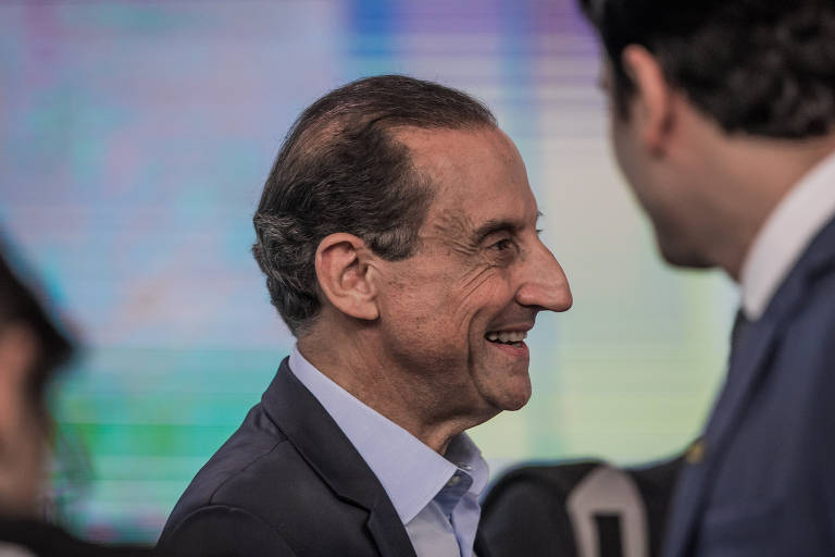 Candidato Paulo Skaf (MDB) durante debate na Record 