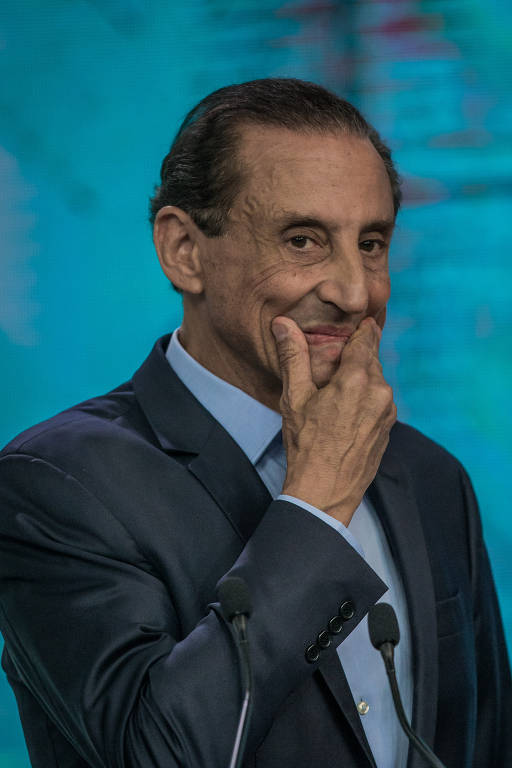 Candidato Paulo Skaf (MDB) durante debate na Record 