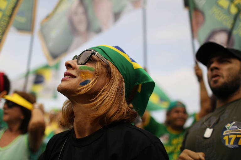 Grupo de militantes manifesta apoio ao candidato à Presidência Jair Bolsonaro (PSL) no Rio de Janeiro