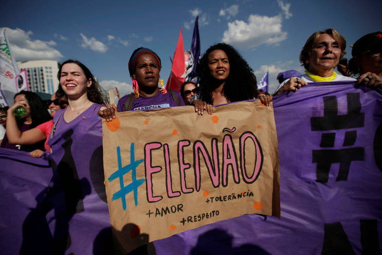 Militante durante a manifestação 'Ele Não' contra o candidato à Presidência Jair Bolsonaro (PSL) em Brasília
