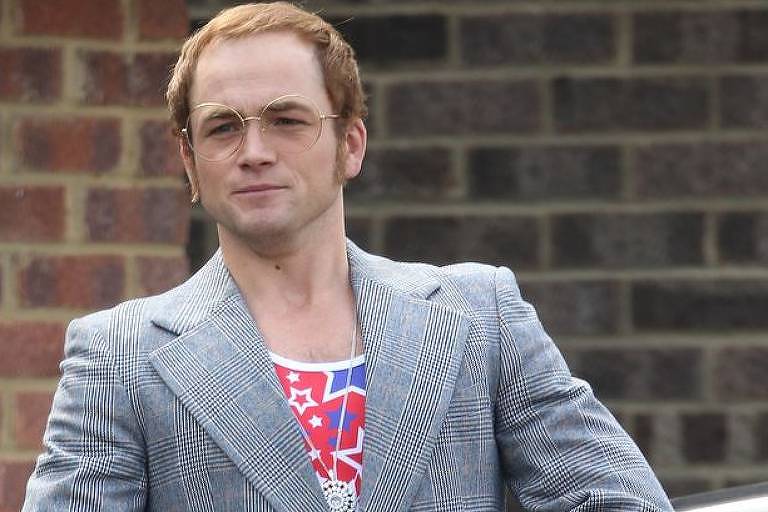 'Rocketman', filme que retrata início da carreira de Elton John, ganha primeiro trailer