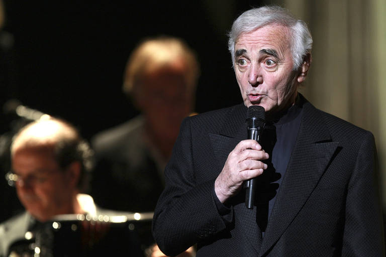 Aznavour em apresentação na cidade francesa de Marselha