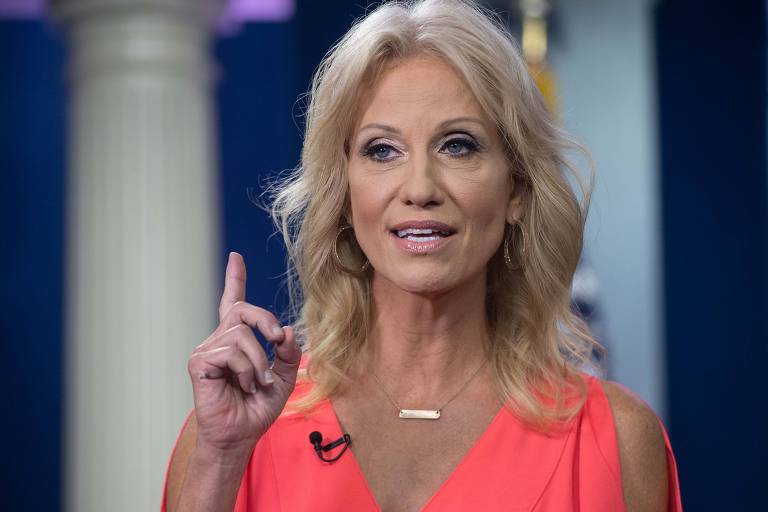 Kellyanne Conway, conselheira da Casa Branca Kellyanne Conway, disse ser vítima de abuso sexual 