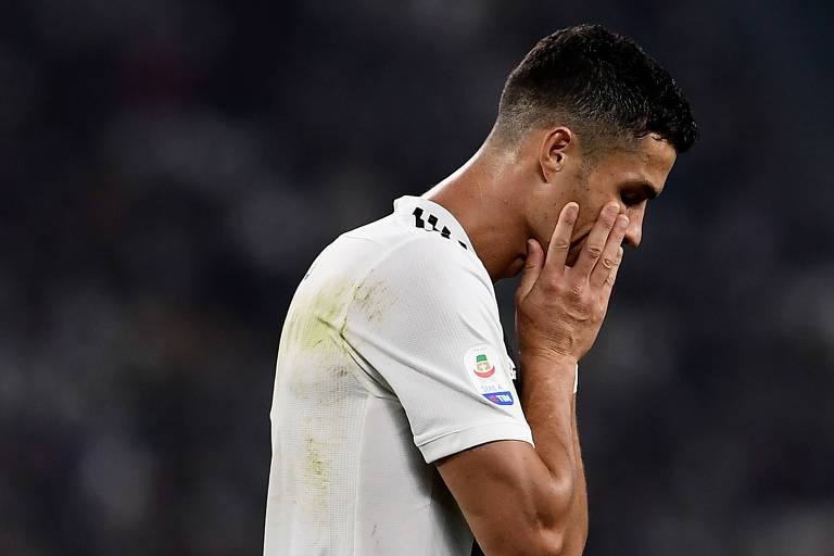 Cristiano Ronaldo lamenta chance perdida