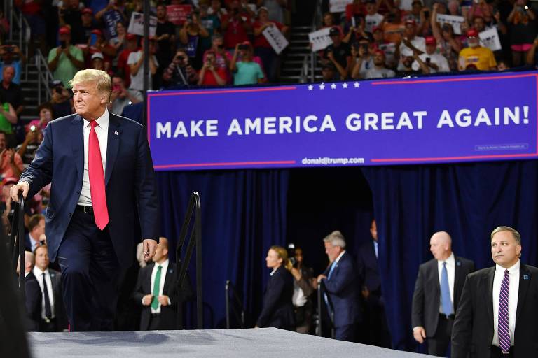 Presidente Donald Trump chega par discurso em evento 'Make America Great Again'