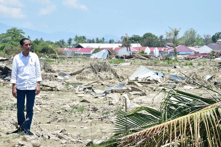 Terremoto seguido de tsunami na Indonésia
