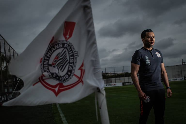 Jair Ventura tenta livrar Corinthians do rebaixamento