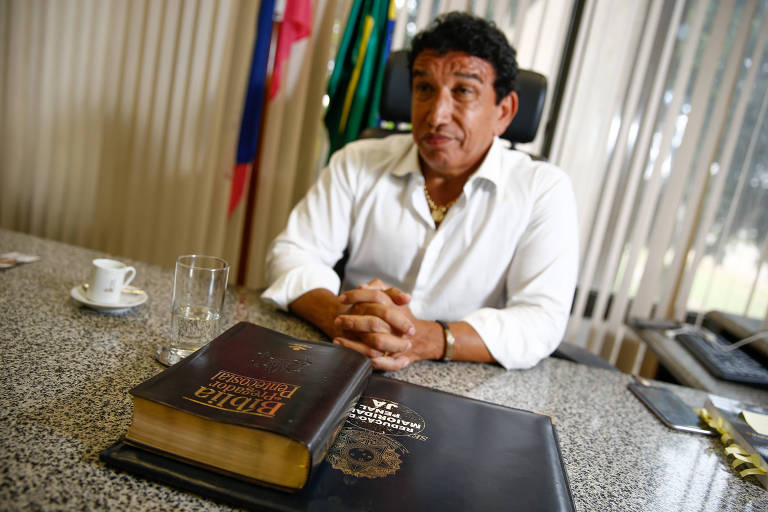 Ex-presidente da bancada evangélica diz que CPI contra padre Júlio é  péssima