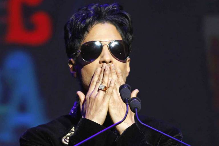 O cantor Prince em apresentação no Apollo Theater em Nova York, em 2010