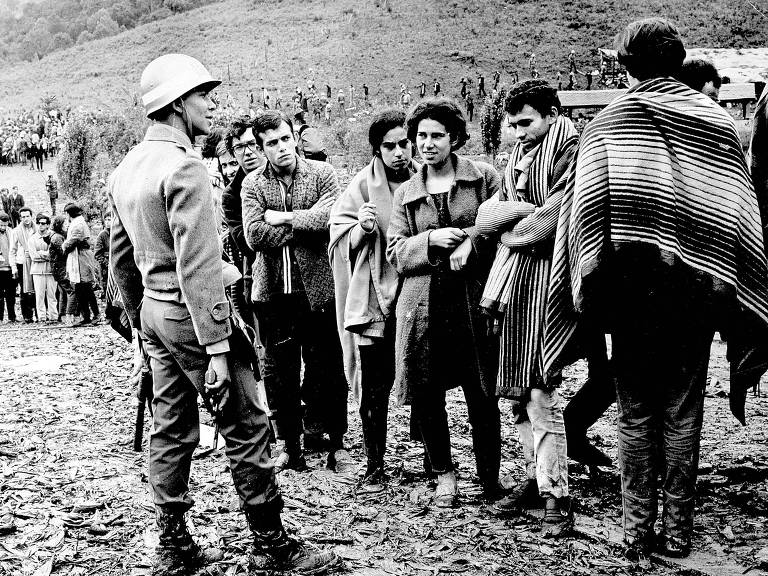 1968: Líderes universitários são presos em Congresso da UNE em Ibiúna