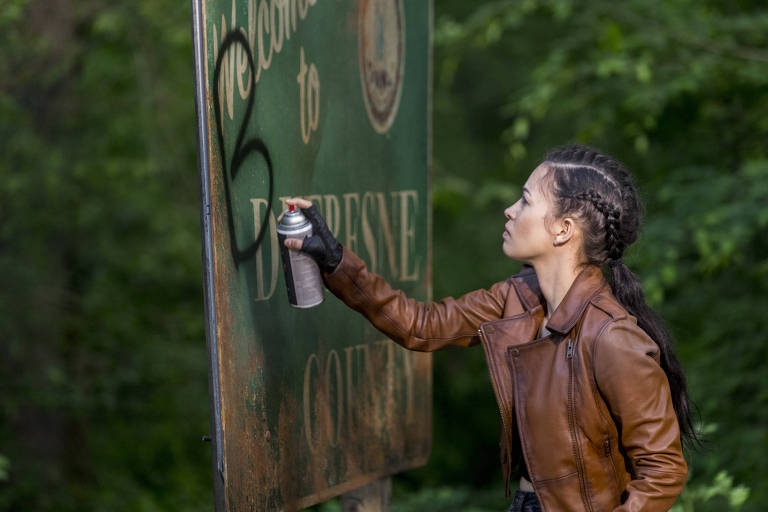 Christian Serratos, como Rosita Espinosa, em cena de "The Walking Dead"