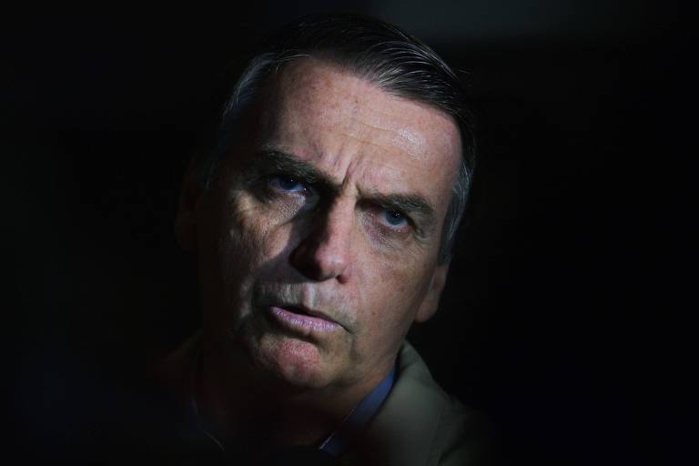 O capitão reformado Jair Bolsonaro; não parece provável que ele repita os passos de Hitler