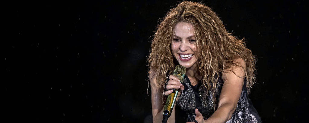 A cantora colombiana Shakira durante show da turnê 
