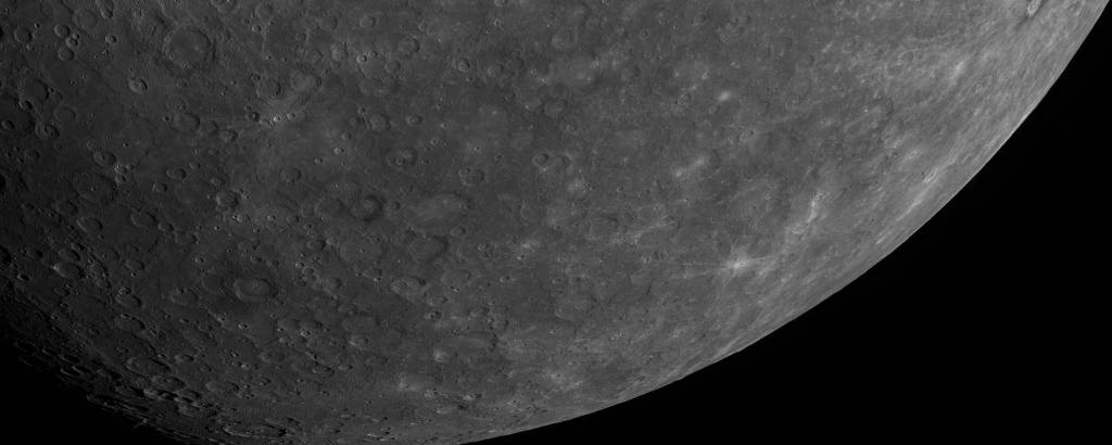 Foto de Mercúrio tirada pela sonda americana Messenger