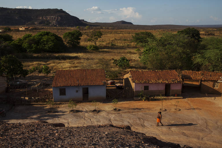 Casas no povoado do Brejão, na zona rural de Guaribas