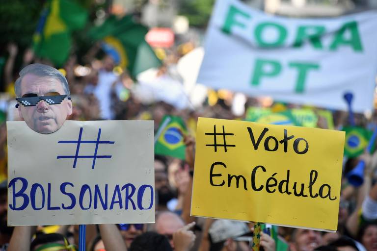 Manifestação favorável a Jair Bolsonaro na avenida Paulista, em São Paulo