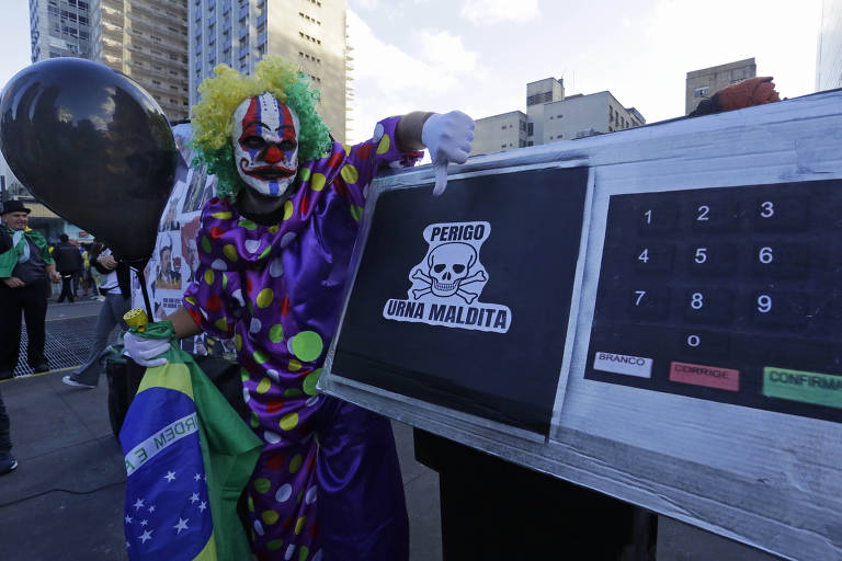 Manifestação favorável a Jair Bolsonaro na avenida Paulista, em São Paulo