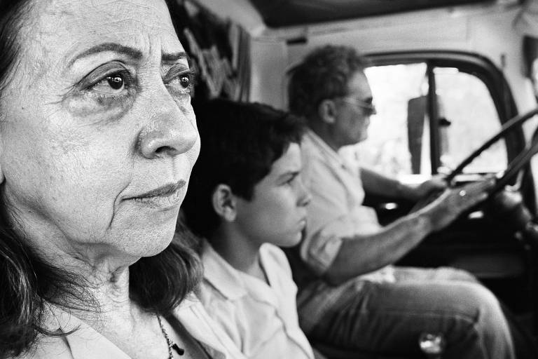 Fernanda Montenegro, Vinicius de Oliveira e Othon Bastos no set de 'Central do Brasil', de Walter Salles, em foto  feita pelo diretor de fotografia Walter Carvalho