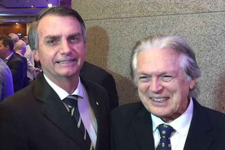 O presidente da UDR, Luiz Antonio Nabhan Garcia, o capitão reformado Jair Bolsonaro e o presidente licenciado do PSL Luciano Bivar