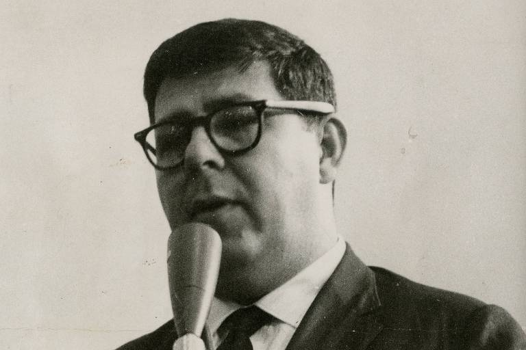 O jornalista e deputado federal pelo MDB, Hermano Alves, em foto de 1967
