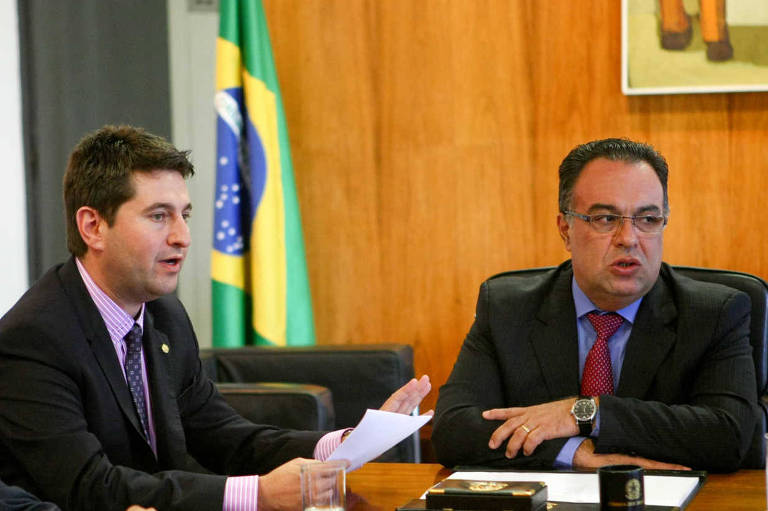 O deputado Jeronimo Goergen (PP-RS), Ã  esquerda, com o ex-deputado AndrÃ© Vargas