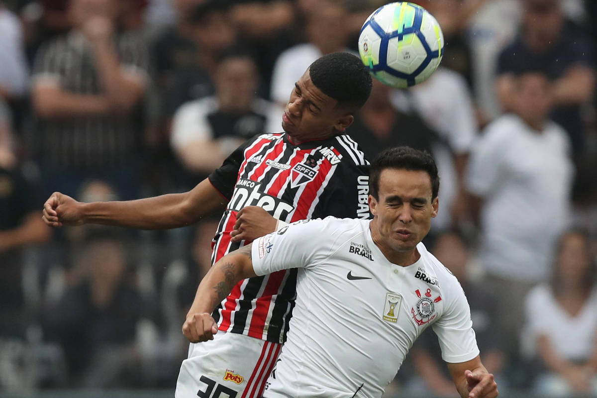 Corinthians busca o empate com o São Paulo e mantém tabu e