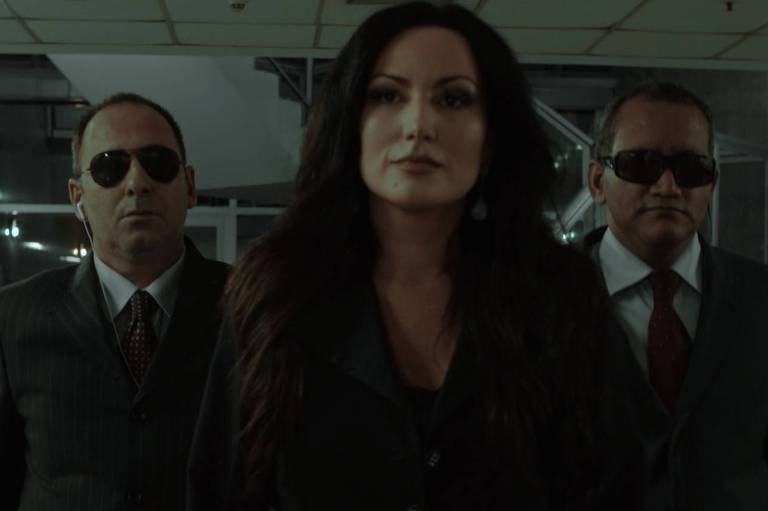 Secy Jannuzzi em cena de 'O Trampo'