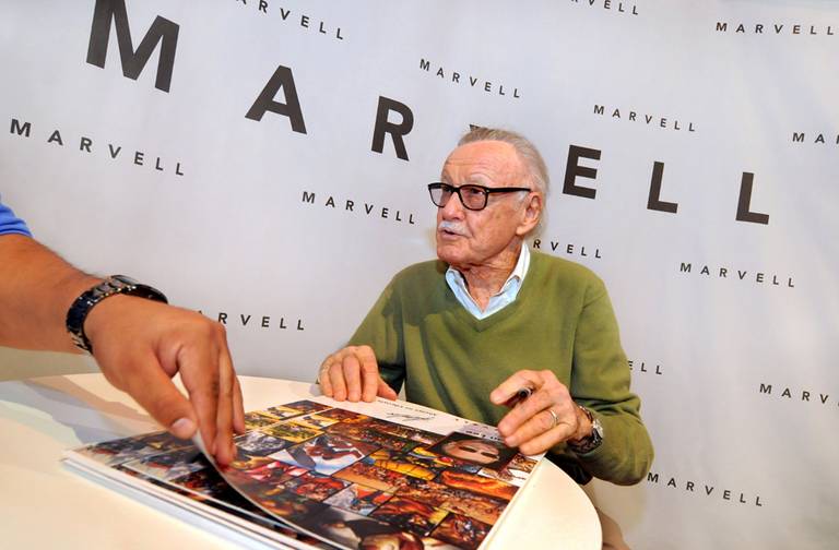 Stan Lee em sessão de autógrafos em Las Vegas, em 2010