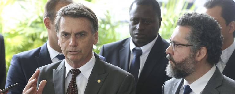 O presidente eleito, Jair Bolsonaro, e o futuro ministro das Relações Exteriores, embaixador Ernesto Henrique Fraga Araújo