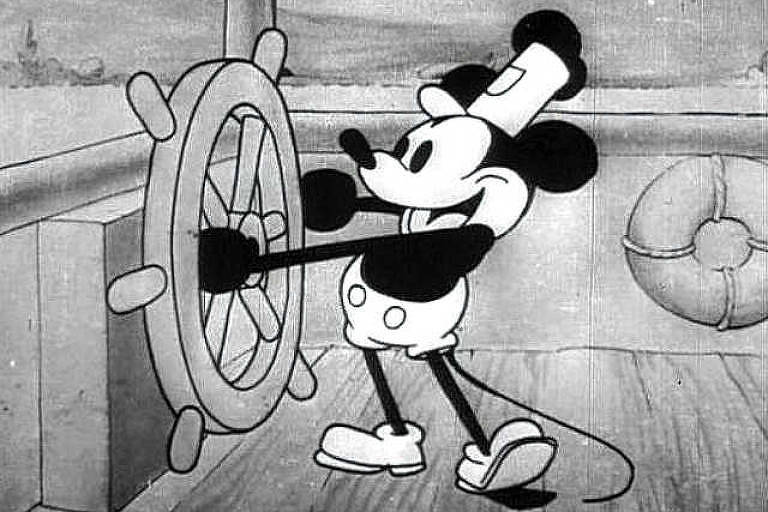 Mickey foi criado em 1928 por Walt Disney 