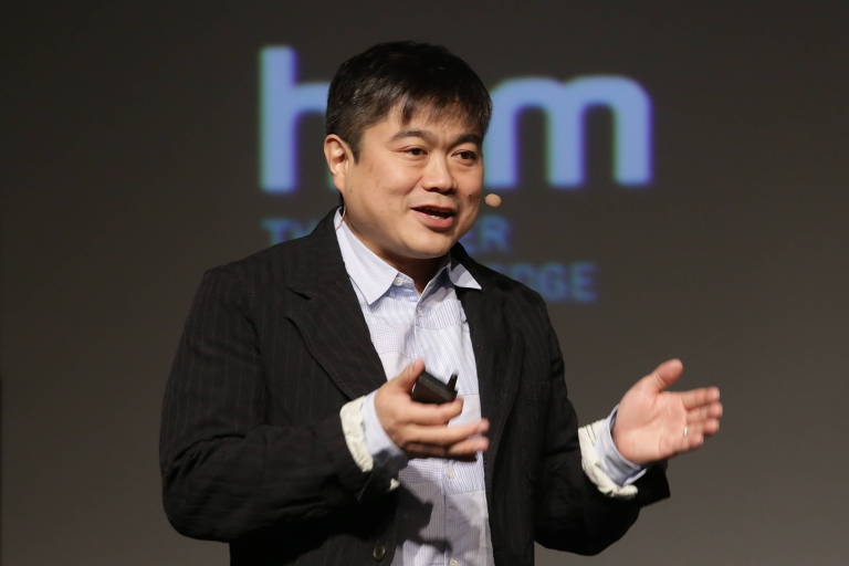 Joi Ito, diretor do Media Lab do MIT (Instituto Tecnológico de Massachusetts)