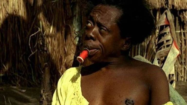 Grande Otelo em cena do filme 'Macunaíma' (1969), dirigido por Joaquim Pedro de Andrade