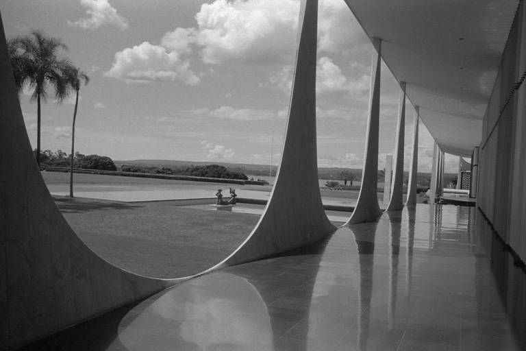 Brasília reinventa imaginário cultural costurando retalhos de país, do  cinema à poesia - 14/01/2022 - Ilustrada - Folha