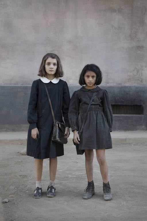 Elisa del Genio e Ludovica Nasti em cena de 'My Brilliant Friend'