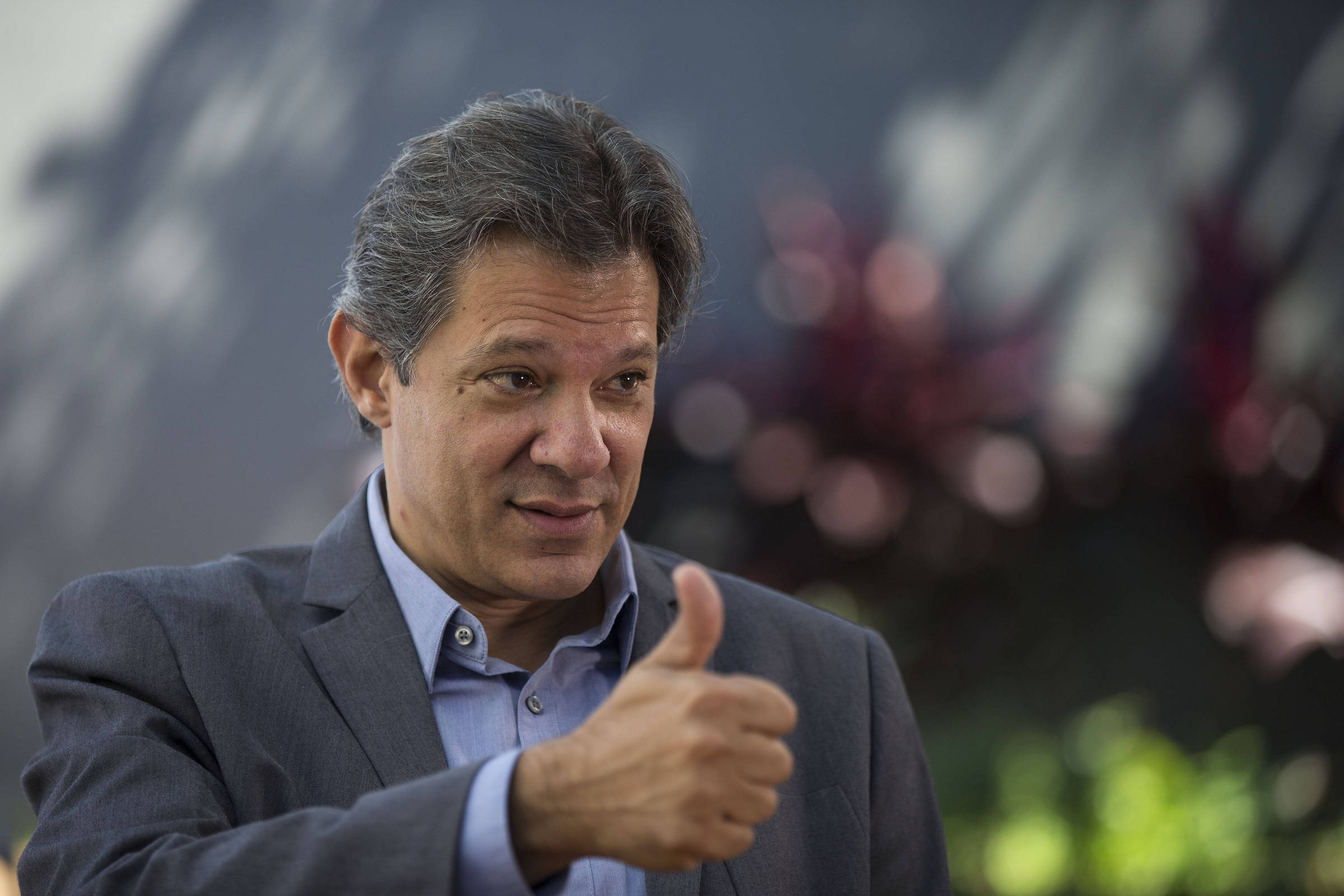 Haddad eleva tom na internet com ironias e referências a 'Bozo'